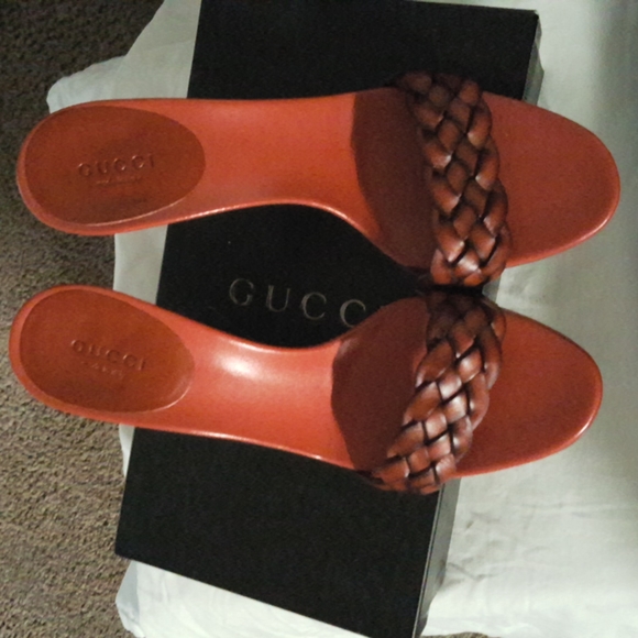 AUTHENTIC GUCCI MULE - Picture 2 of 7